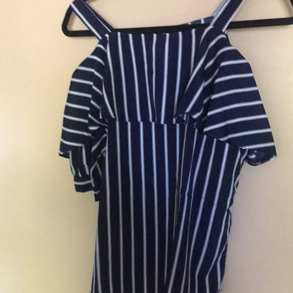 Cold shoulder top